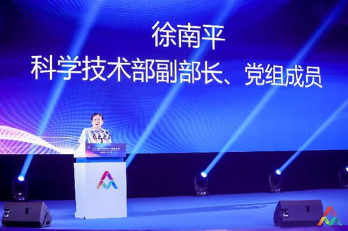 大學(xué)生創(chuàng)新創(chuàng)業(yè)對(duì)社會(huì)的影響,創(chuàng)新創(chuàng)業(yè)對(duì)社會(huì)的意義,創(chuàng)新創(chuàng)業(yè)對(duì)國家社會(huì)個(gè)人的意義