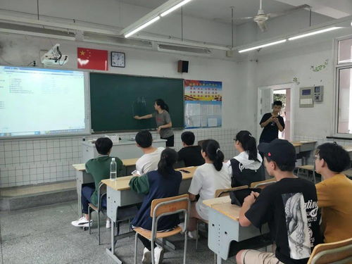 創(chuàng)新創(chuàng)業(yè)課老師