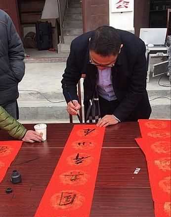 7字村委會(huì )大門(mén)對聯(lián)集錦