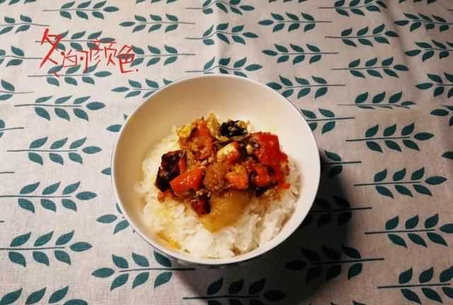 螃蟹有黃的是公還是母，螃蟹肚子里怎么有兩種黃色,一種是淡黃軟軟得,一種是橘黃有點(diǎn)發(fā)硬？圖4