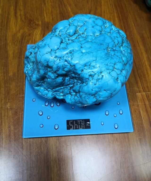 唐卡和佛牌有什么區別，寺院的壁畫(huà)算不算唐卡？什么是唐卡？圖3