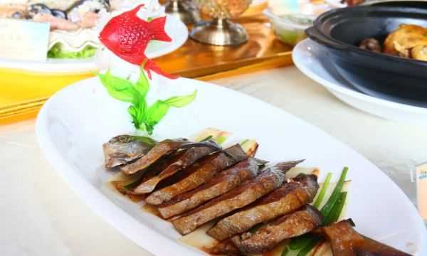 鯧魚(yú)怎么做最好吃又簡(jiǎn)單,鯧魚(yú)怎么做好吃又簡(jiǎn)單圖3