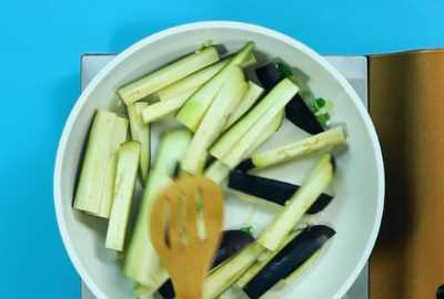 茄子怎么炒吃,怎么炒茄子好吃又簡單圖3