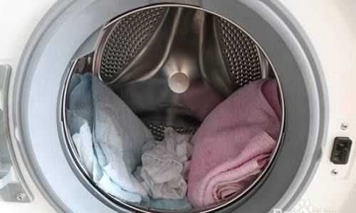 小天鵝全自動洗衣機洗不干凈衣服怎么回事兒