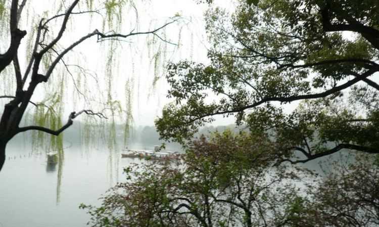 對對子嚴寒對什么開花對什么春風(fēng)對什么高山對什么請回答請再告訴我兩幅春聯(lián)啦