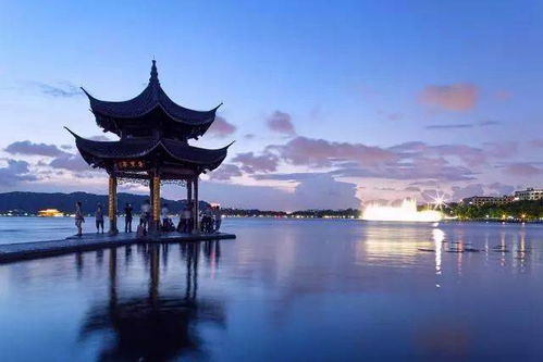 蘇軾寫(xiě)過(guò)關(guān)于西湖的詩(shī)句