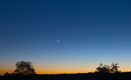秋日云的詩句古詩