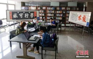 關于高校圖書館人性化服務的思考(關于高校圖書館社會化服務的思考論文)
