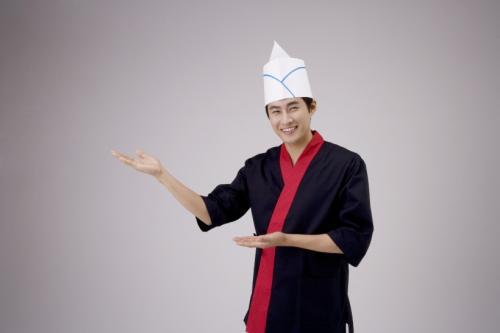 餐廳服務員述職報告(餐廳服務員個人總結)