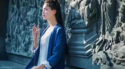 女人戴什么佛珠手串好,女人佛珠戴哪個手好,佛珠手串的注意事項