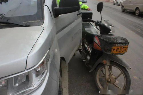 轎車(chē)托運(yùn)注意事項(xiàng),轎車(chē)?yán)锼X(jué)注意事項(xiàng),轎車(chē)長(zhǎng)期停放注意事項(xiàng)