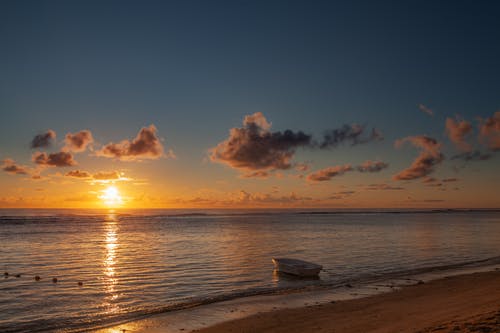 關(guān)于描寫(xiě)夕陽(yáng)的詩(shī)句