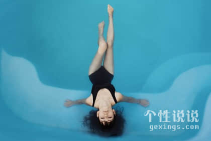 52句霸氣說說經(jīng)典語錄：別和我說對不起，我既不能原諒你也無法捅死你