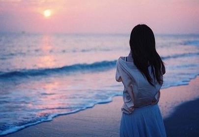 我從未放棄過(guò)愛(ài)你，只是從濃烈，變得悄無(wú)聲息