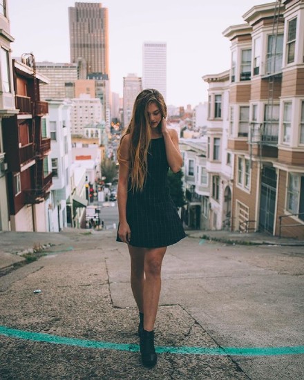 經(jīng)典說說 很多事只有兩個(gè)人清楚，卻有二十個(gè)人議論