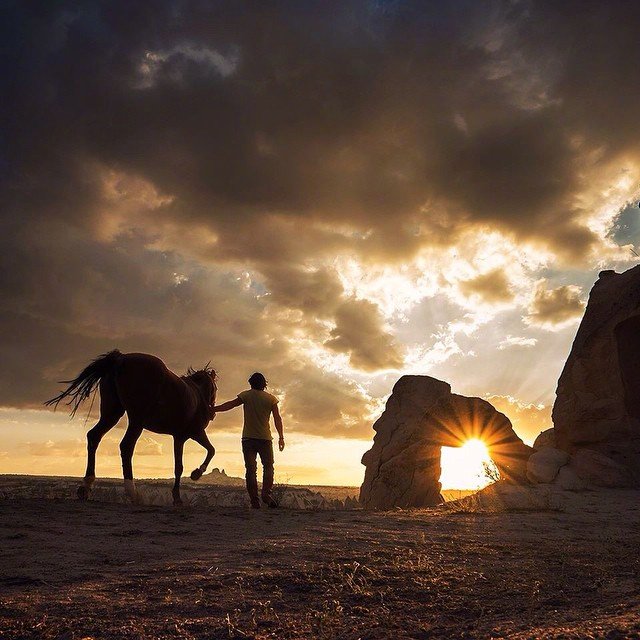 哲理說說 人們總是在最深的絕望里，看見最美的風景