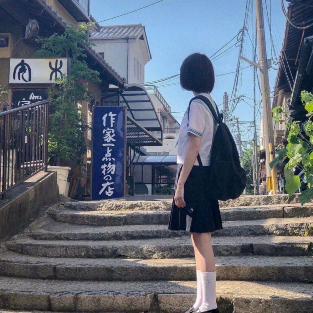 朋友說說帶圖片 簡單的事，想深了，就復(fù)雜