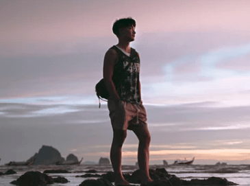 最新繃不住眼淚的傷感說說大全 過期的感情，就像一罐開了很久的可樂